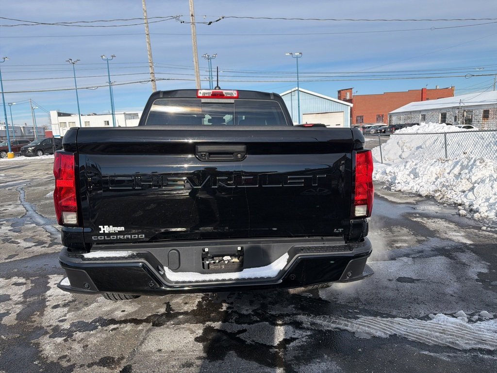 Used 2024 Chevrolet Colorado LT w/ LT Convenience Package II image 6