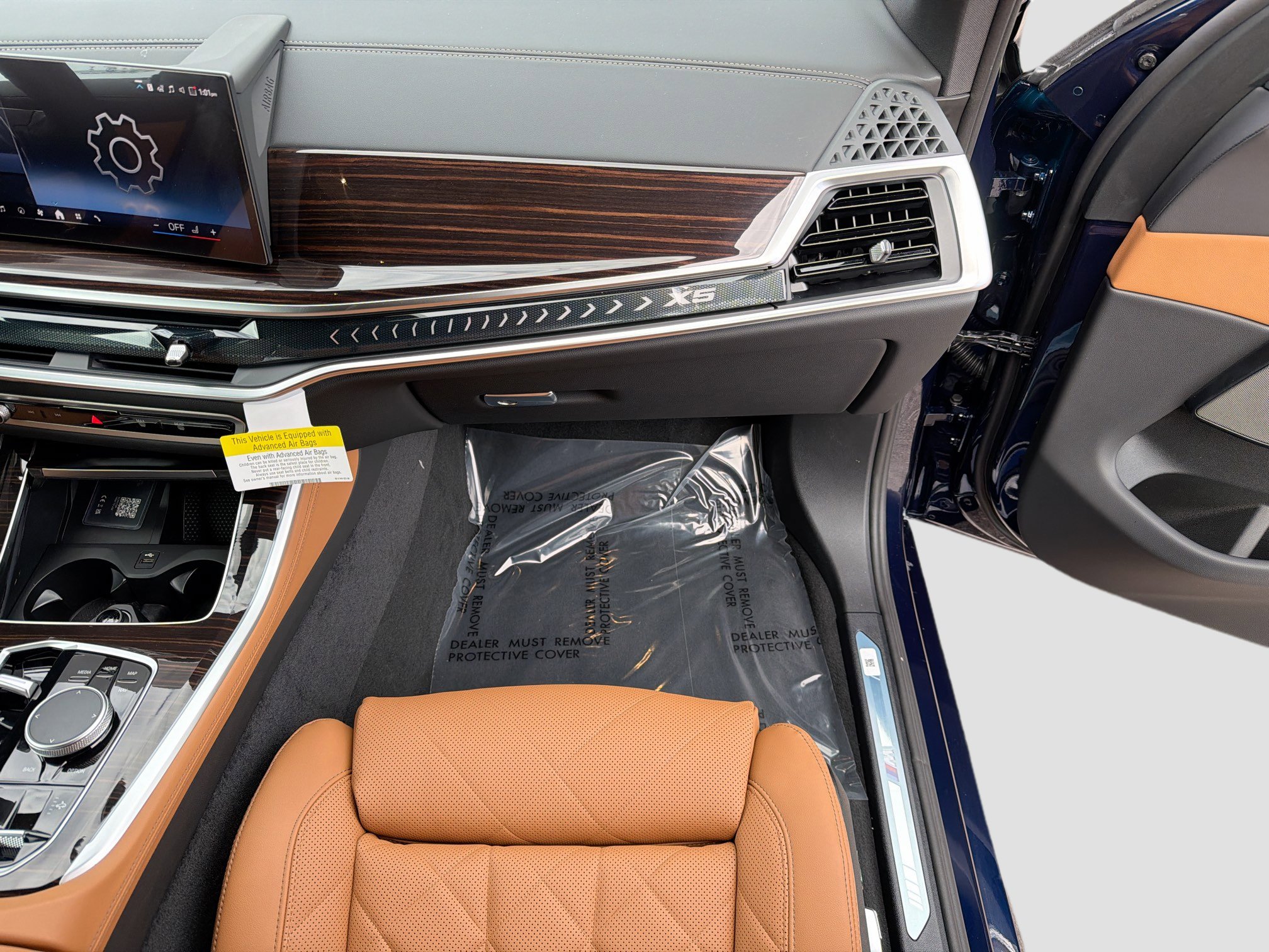 New 2026 BMW X5 xDrive50e image 17