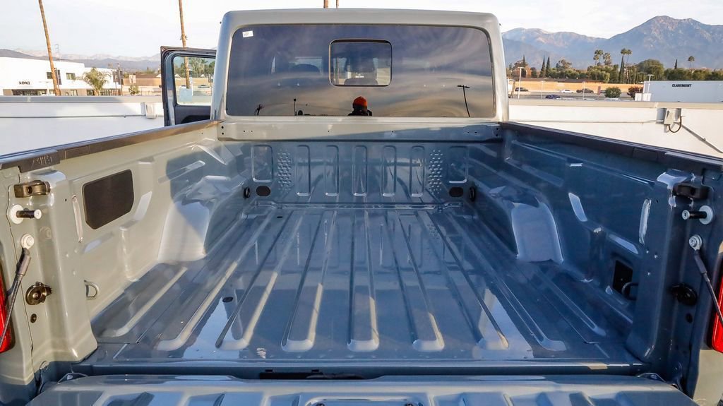 New 2026 Jeep Gladiator Sport image 27