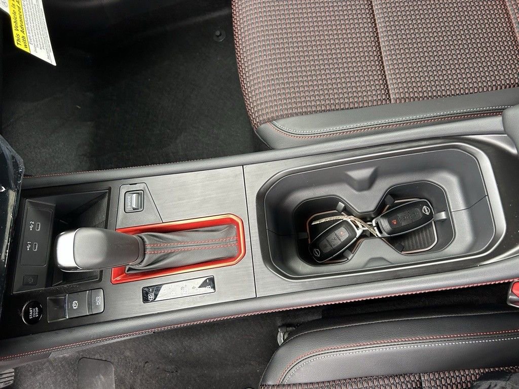 New 2025 Nissan Kicks SR w/ Illumination Package image 17