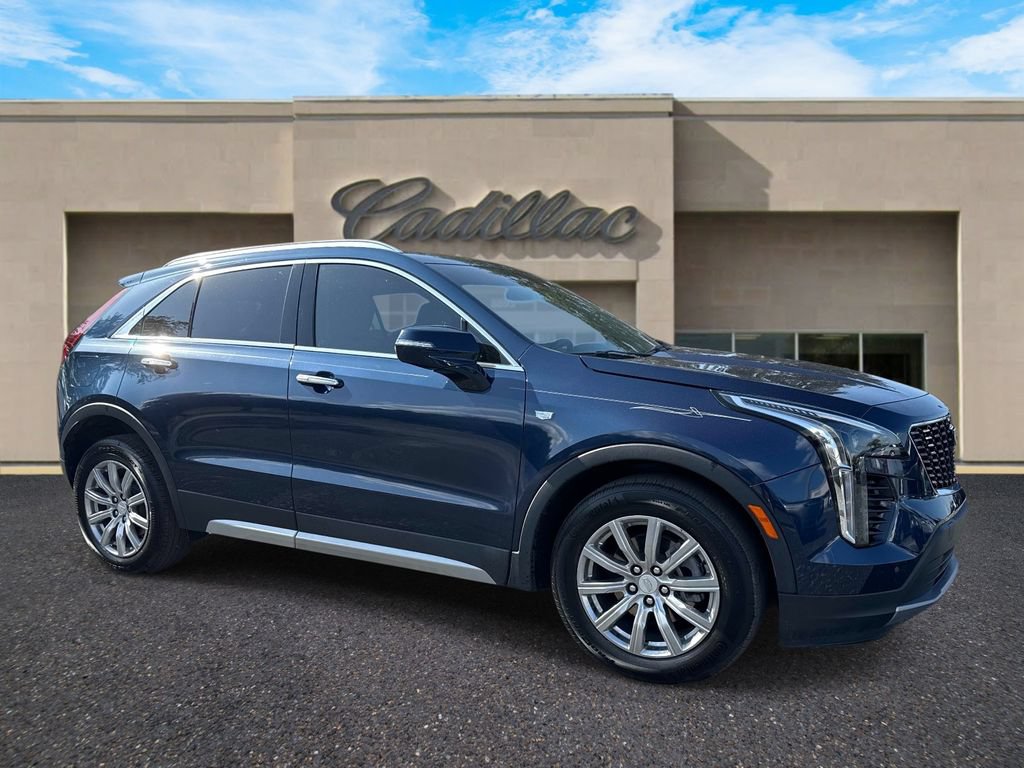 Used 2021 Cadillac XT4 Premium Luxury AWD/4WD image 1