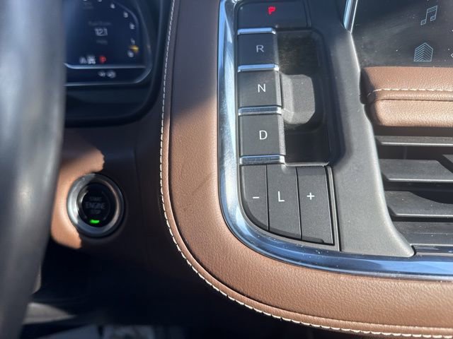 Used 2022 Chevrolet Suburban High Country image 37