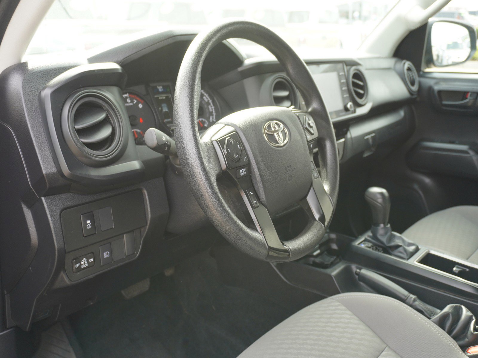 Used 2023 Toyota Tacoma SR AWD/4WD image 18