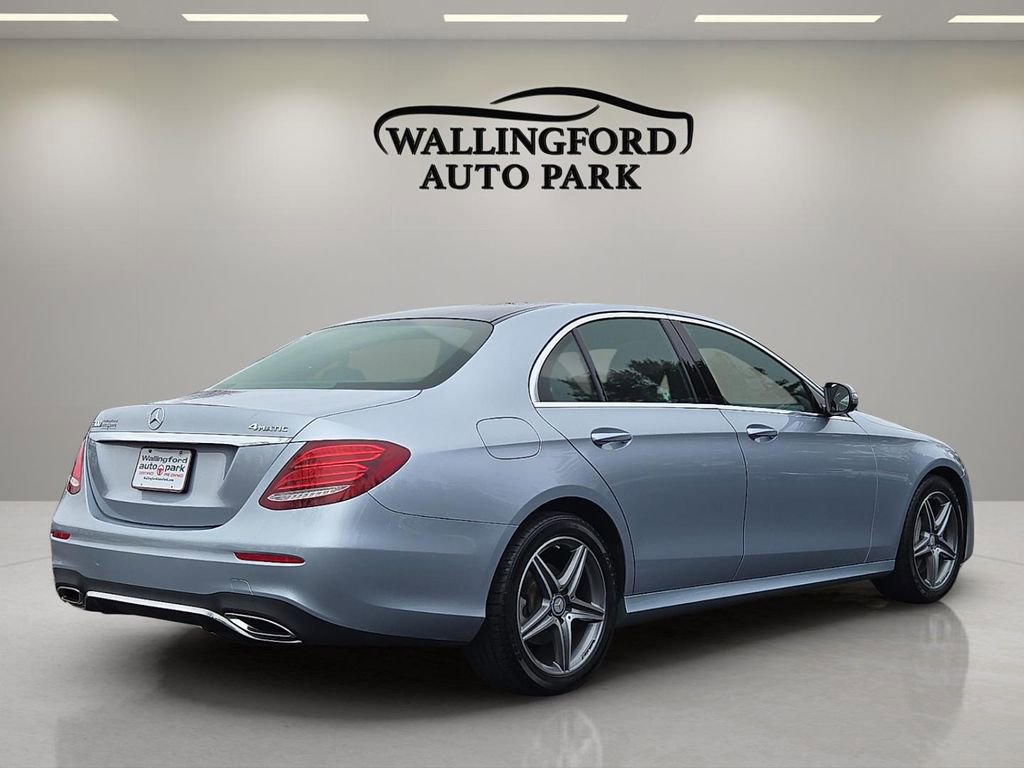 Used 2017 Mercedes-Benz E 300 4MATIC image 4