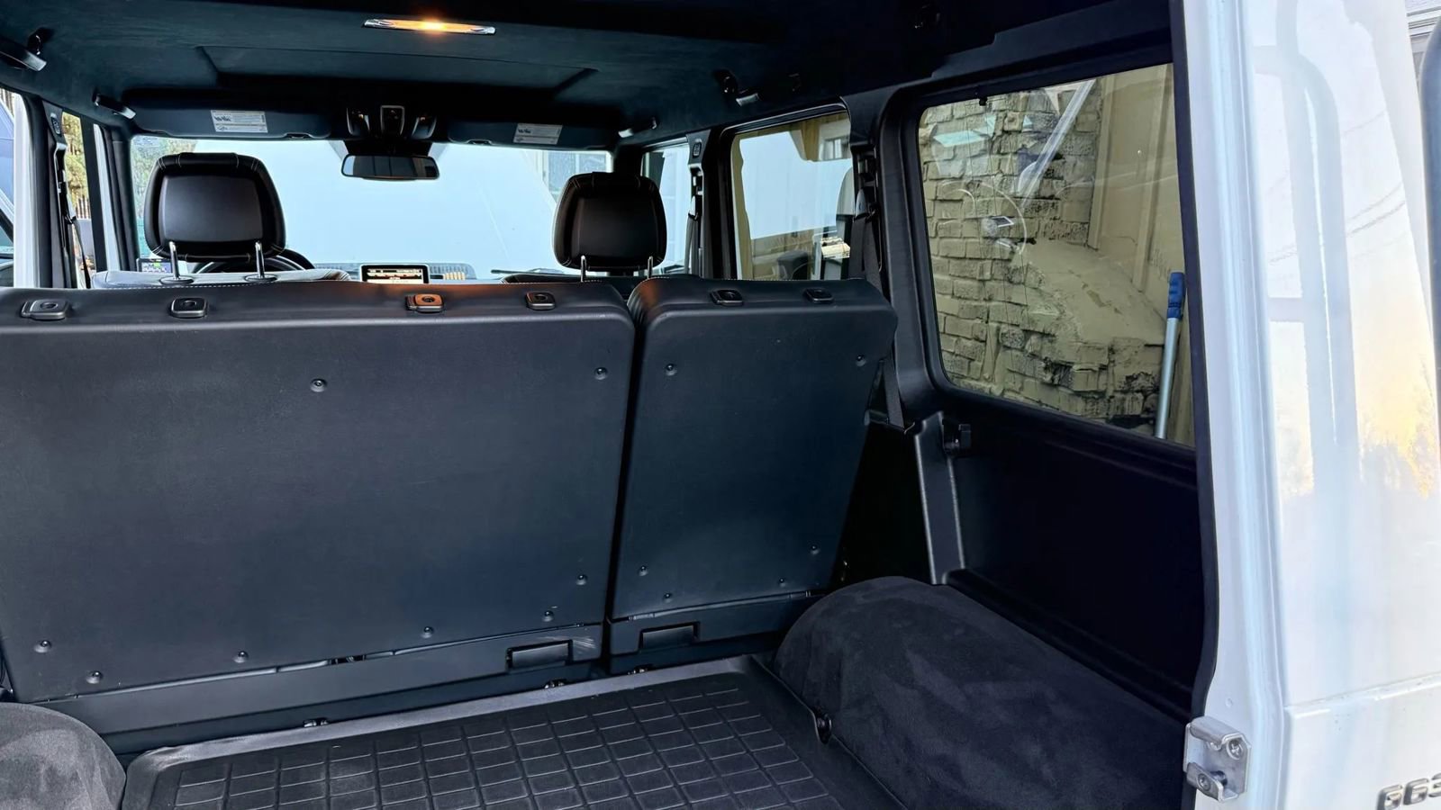 Used 2016 Mercedes-Benz G 63 AMG 4MATIC image 16