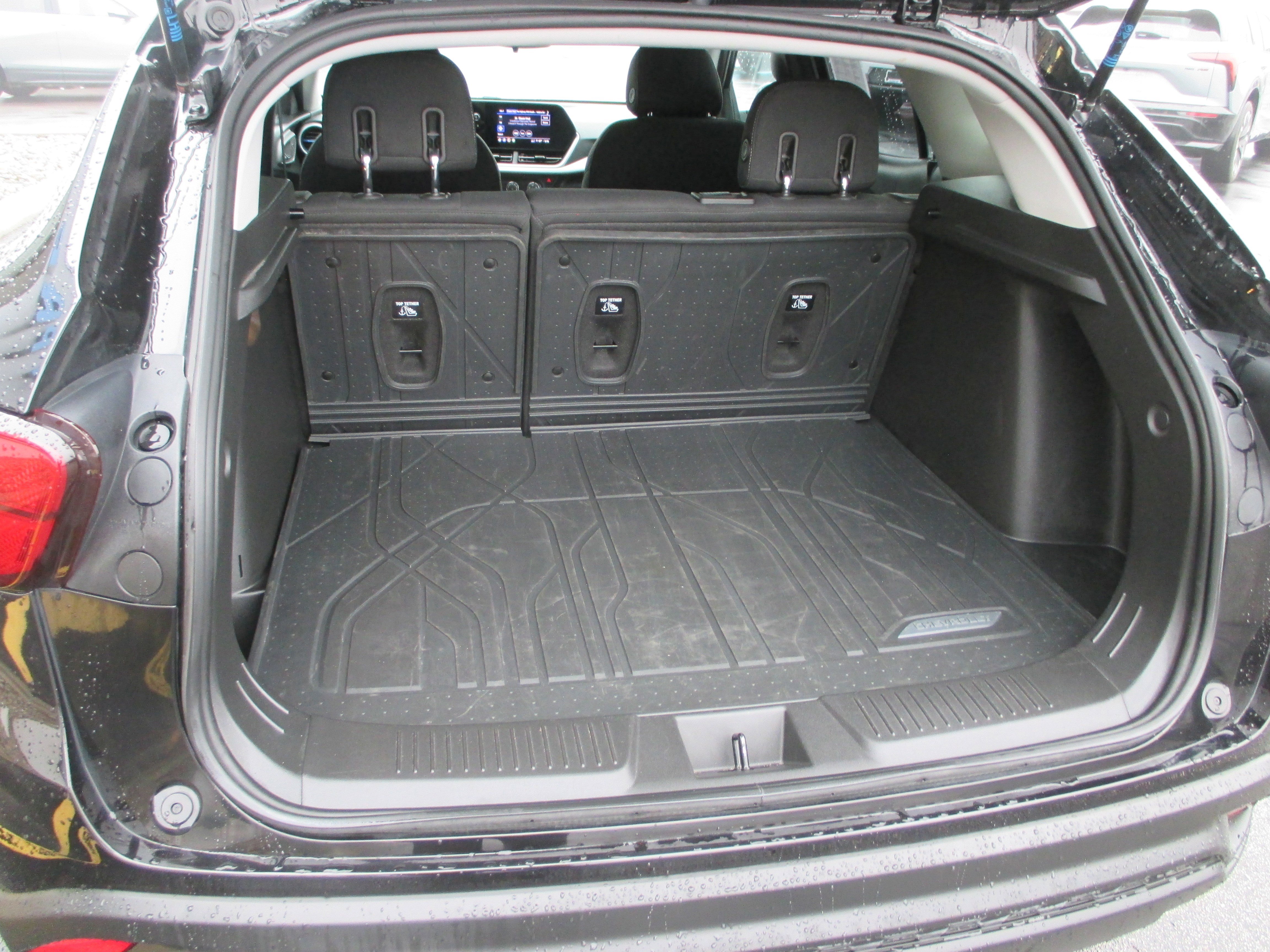 Used 2024 Chevrolet Trax LS w/ LS Convenience Package image 10