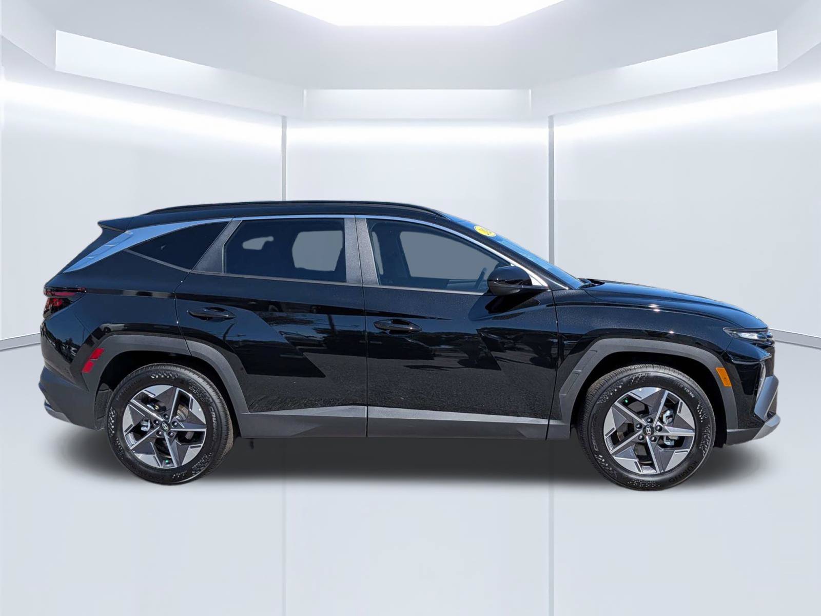 Certified 2026 Hyundai Tucson SEL Plus FWD image 3