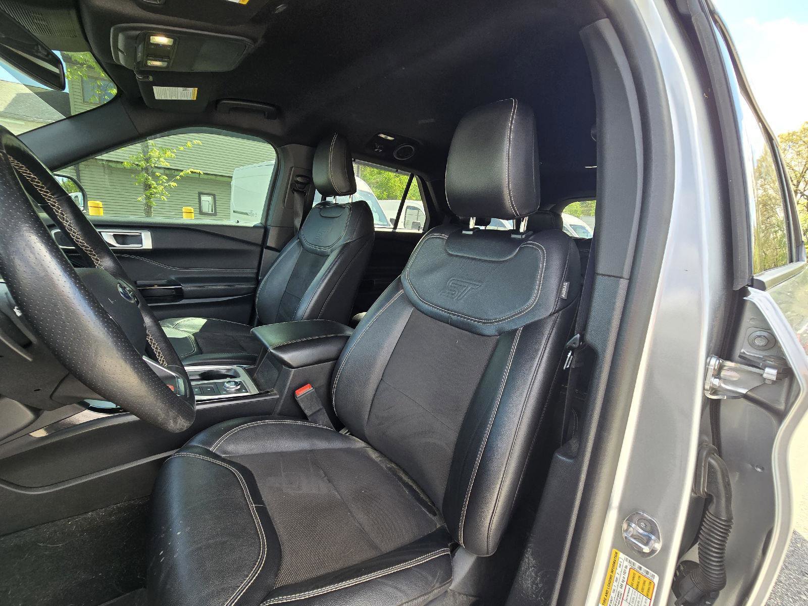Used 2023 Ford Explorer ST AWD/4WD image 11