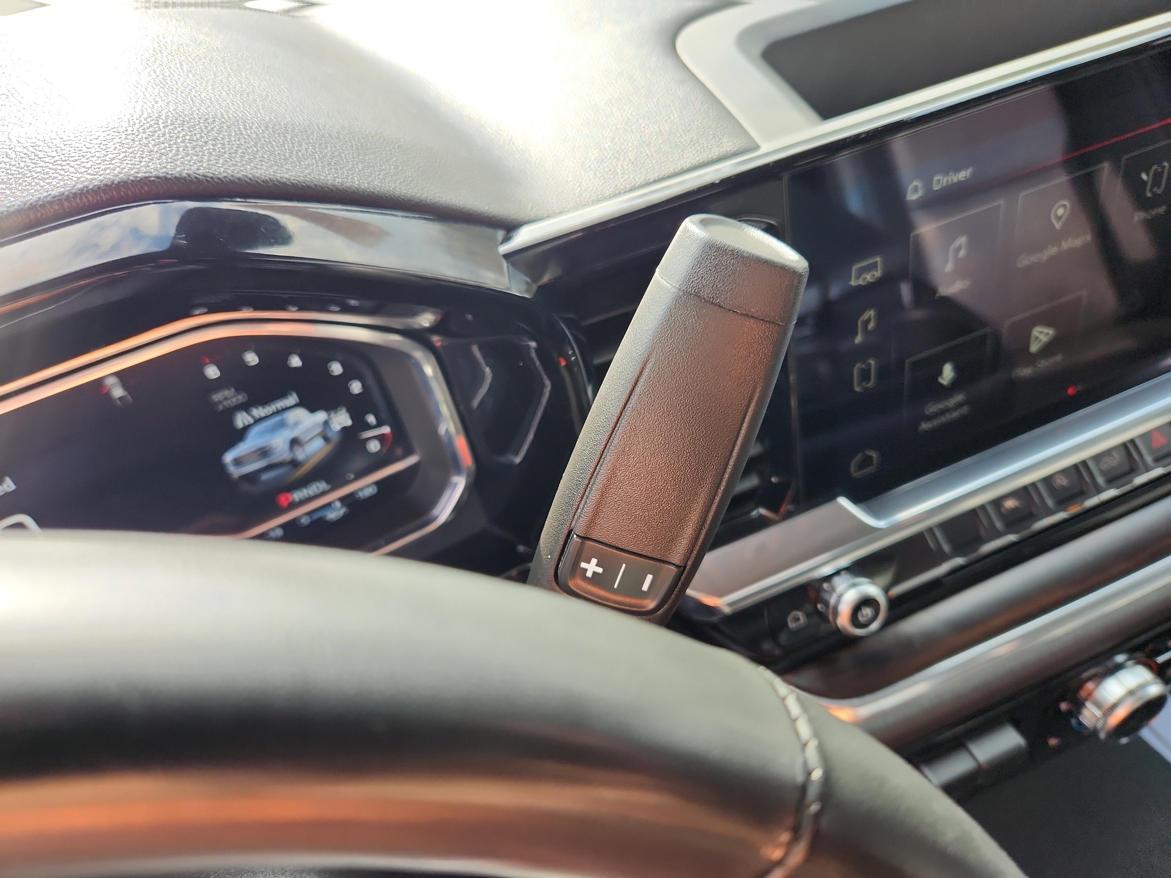 Used 2025 GMC Sierra 1500 SLT image 29