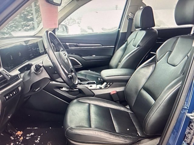 Used 2023 Kia Telluride S image 8