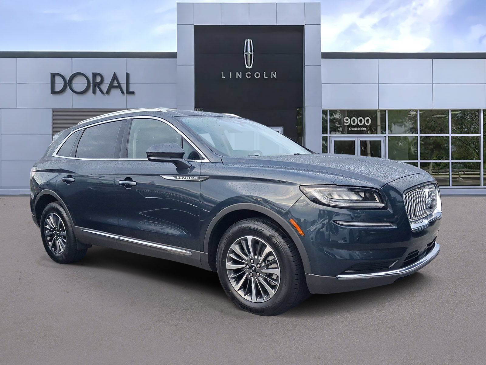 Certified 2023 Lincoln Nautilus AWD image 1