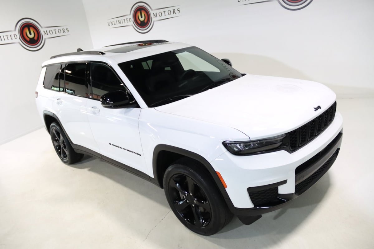 Used 2023 Jeep Grand Cherokee L Laredo AWD/4WD image 73