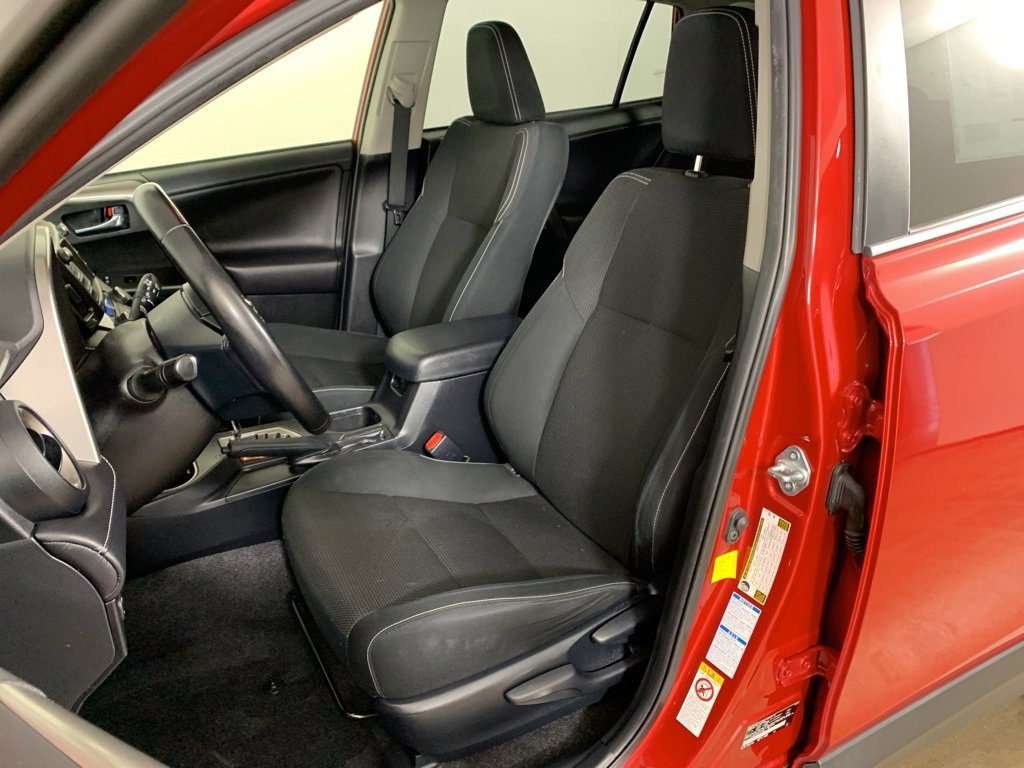 Used 2017 Toyota RAV4 XLE image 28