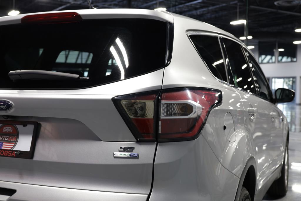 Used 2017 Ford Escape SE AWD/4WD image 29