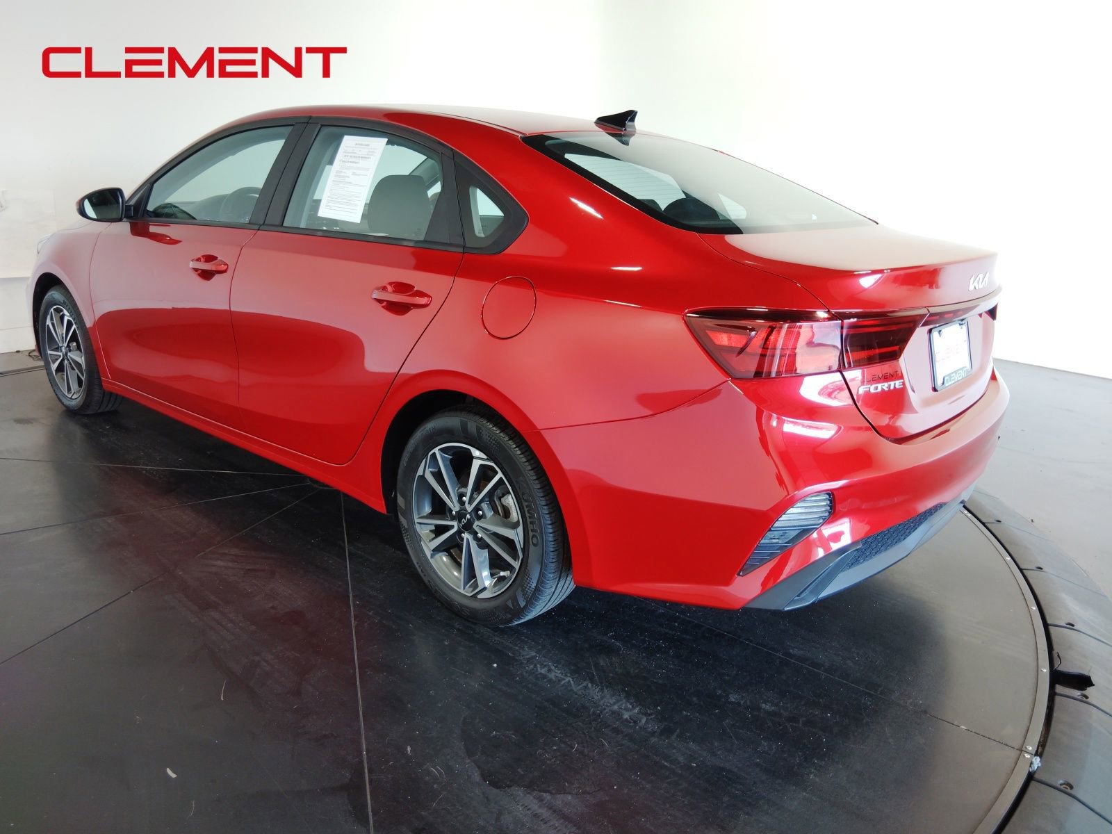 Used 2022 Kia Forte LXS image 8