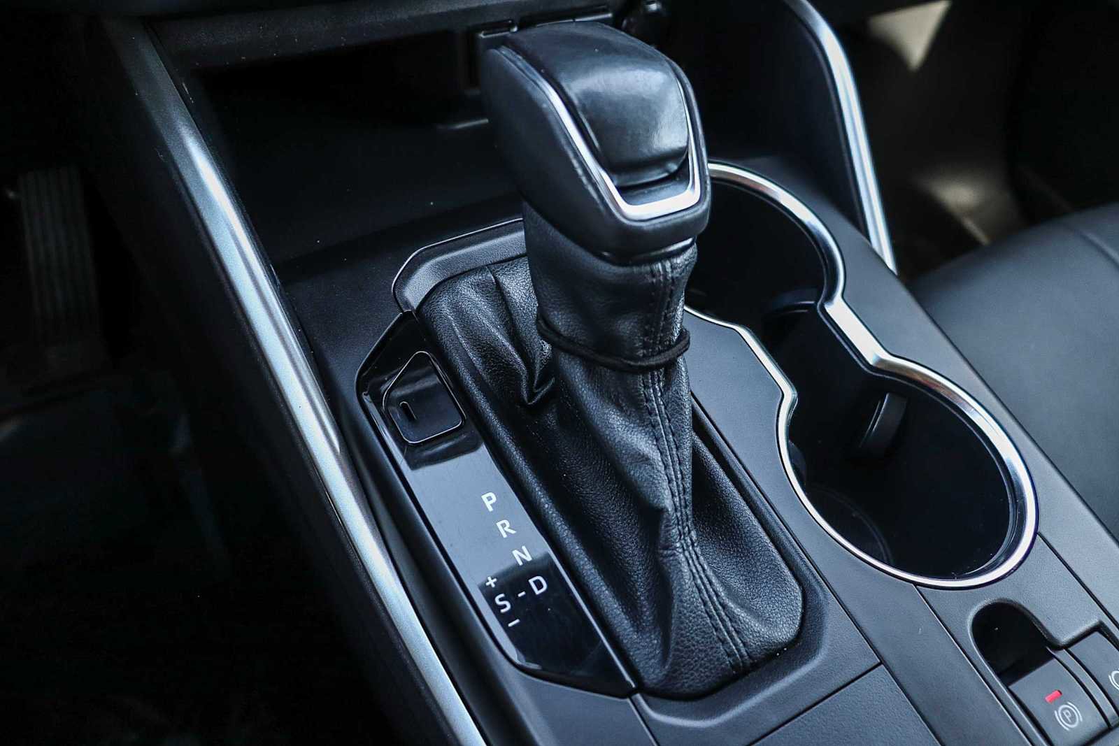 Used 2021 Toyota Highlander XLE image 21