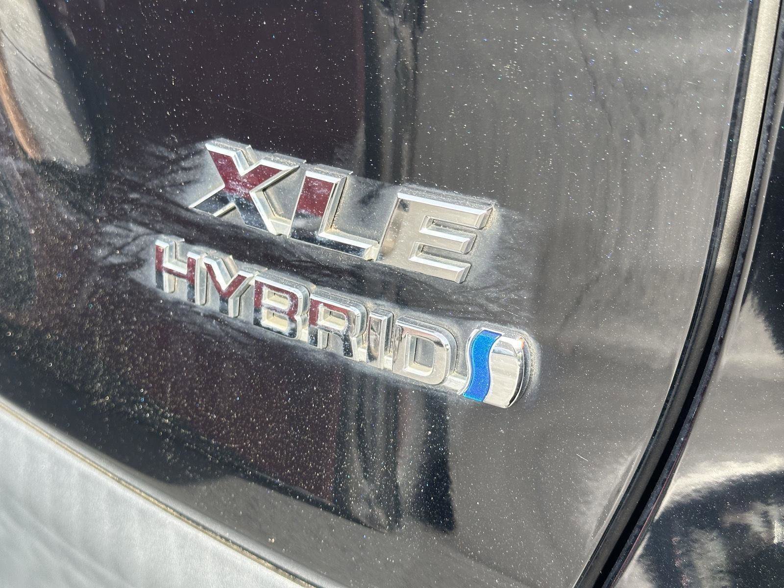 Certified 2021 Toyota RAV4 XLE w/ Convenience Package AWD/4WD image 10
