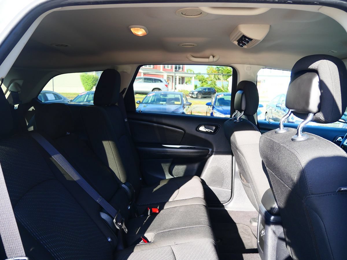 Used 2019 Dodge Journey SE w/ Connectivity Group FWD image 28