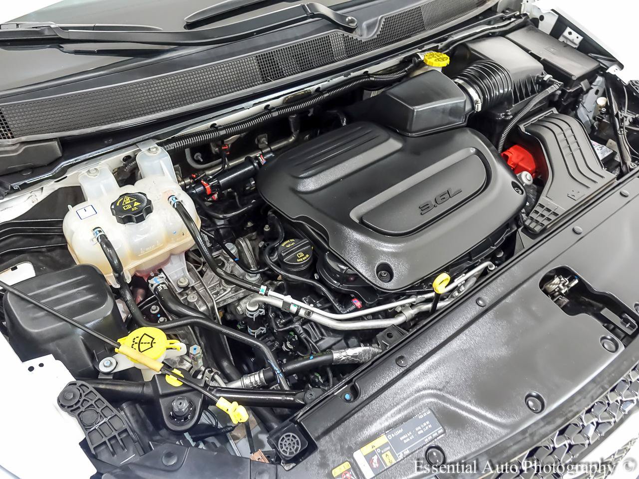 Used 2024 Chrysler Pacifica Touring-L FWD image 31