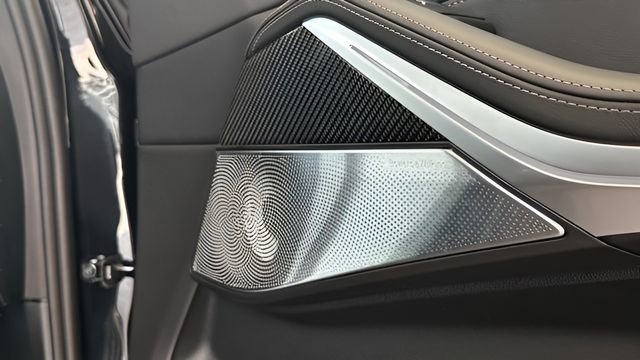 Used 2026 BMW X7 M60i image 57