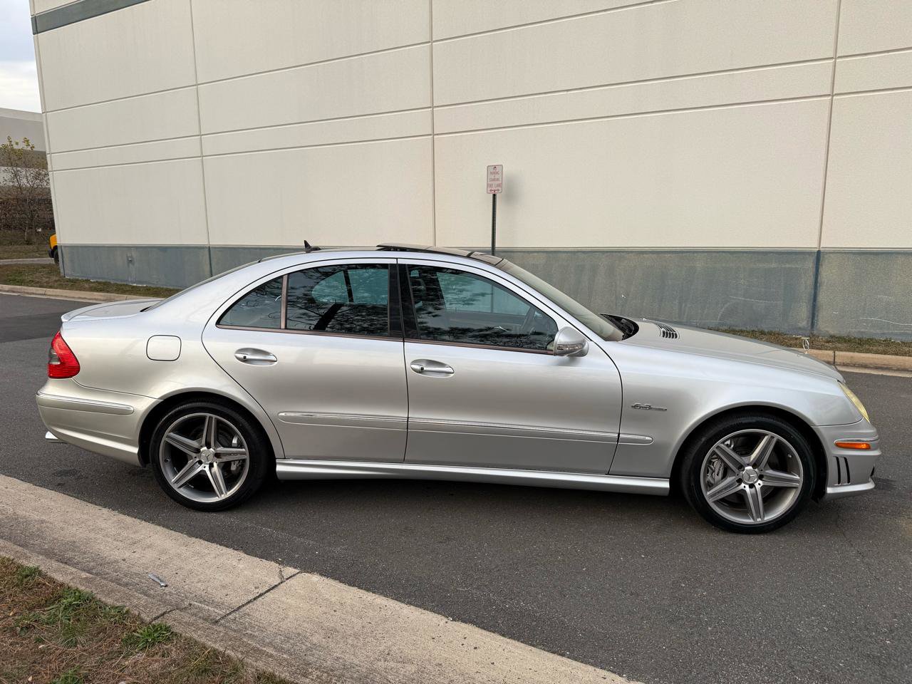 Used 2008 Mercedes-Benz E 63 AMG Sedan image 10