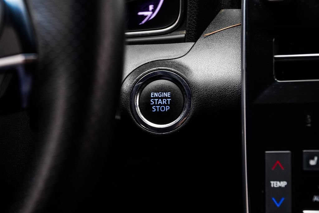 Used 2020 Toyota Avalon Touring w/ All Weather Liner Package FWD image 21
