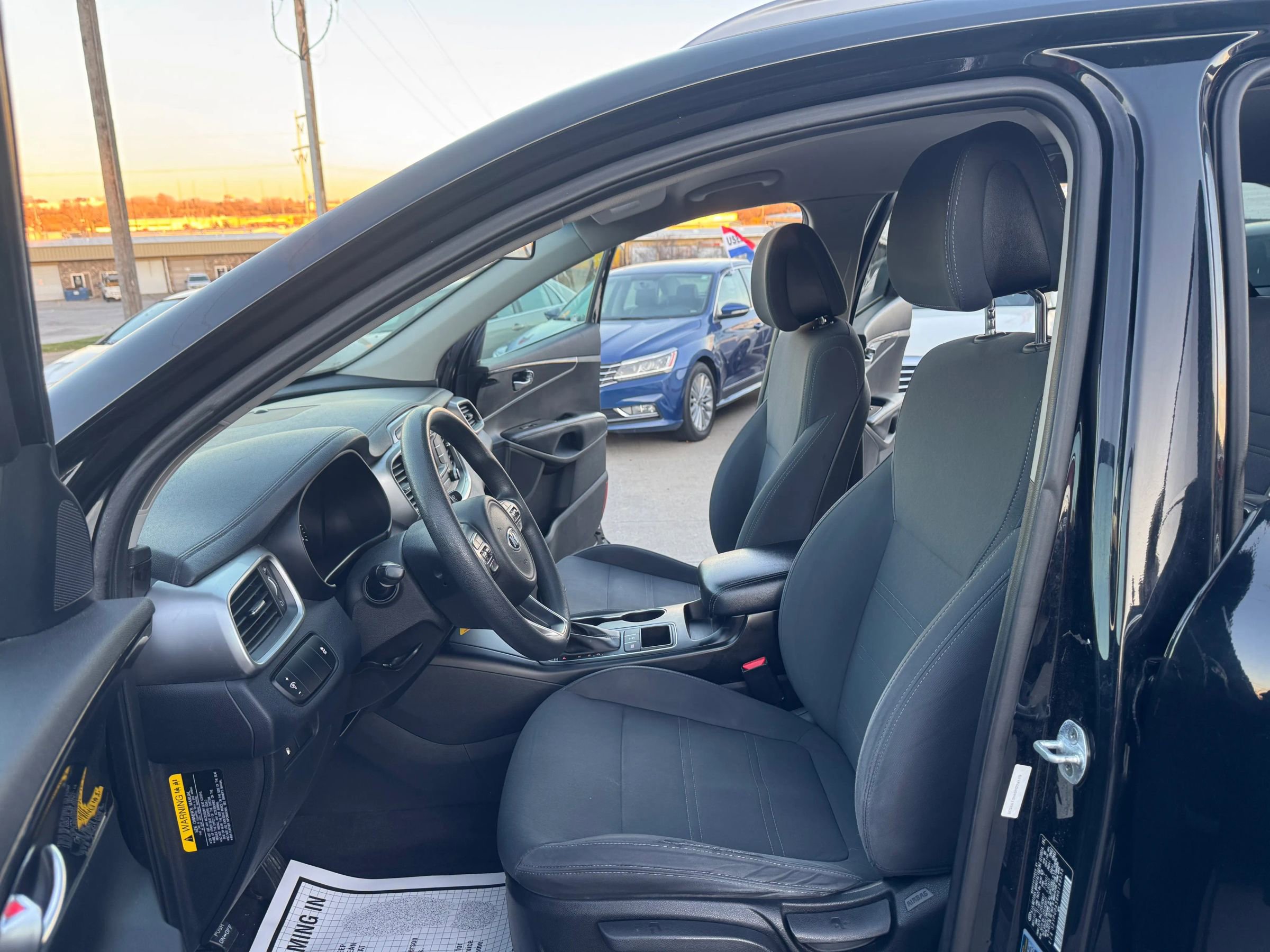 Used 2017 Kia Sorento LX Sport Utility 4D image 13