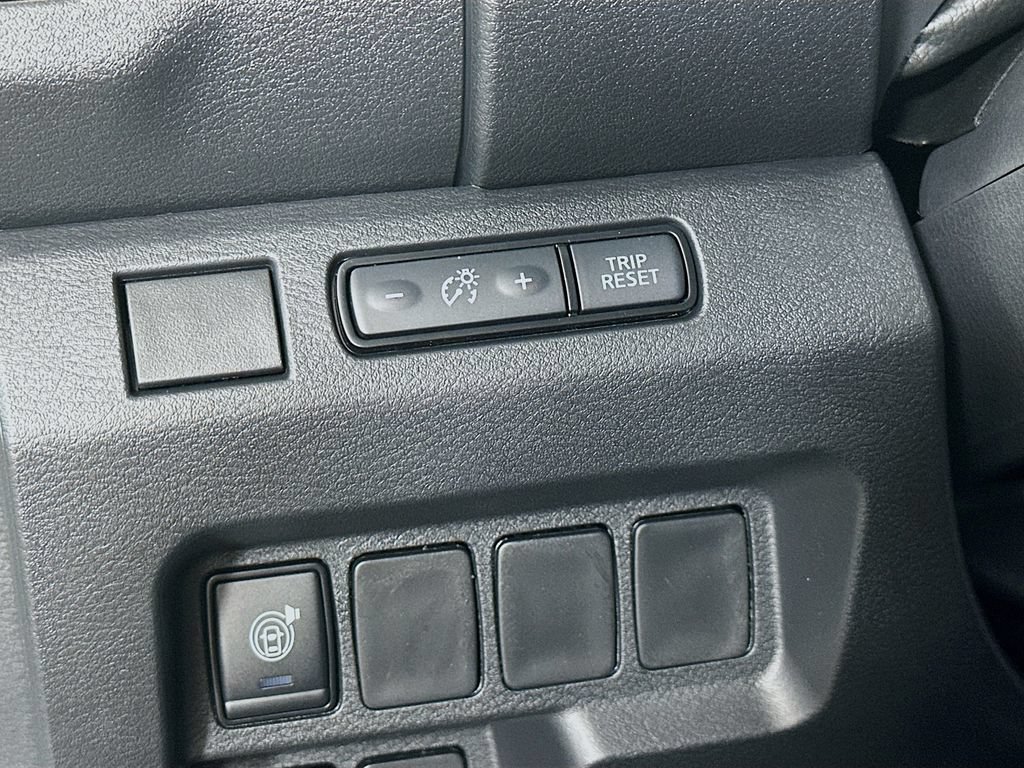 New 2026 Nissan Frontier SV w/ All-Weather Content Package AWD/4WD image 15