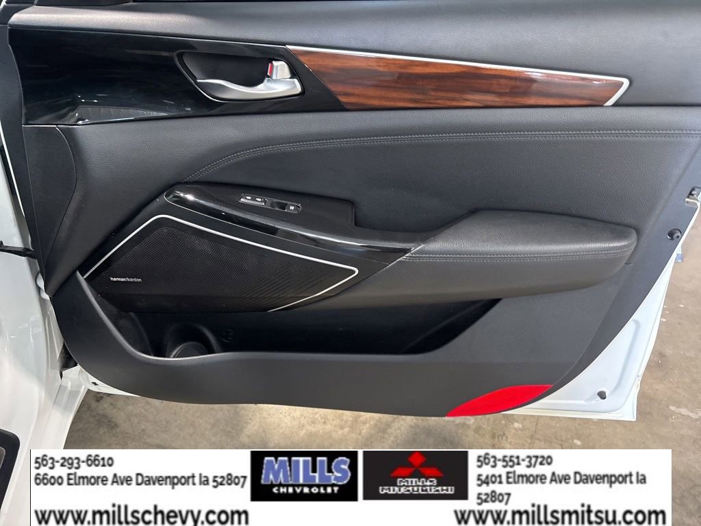 Used 2019 Kia Cadenza Technology FWD image 17