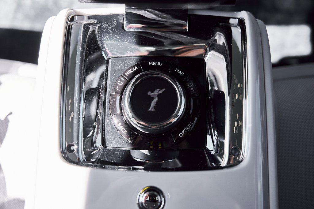 Used 2024 Rolls-Royce Cullinan AWD/4WD image 65