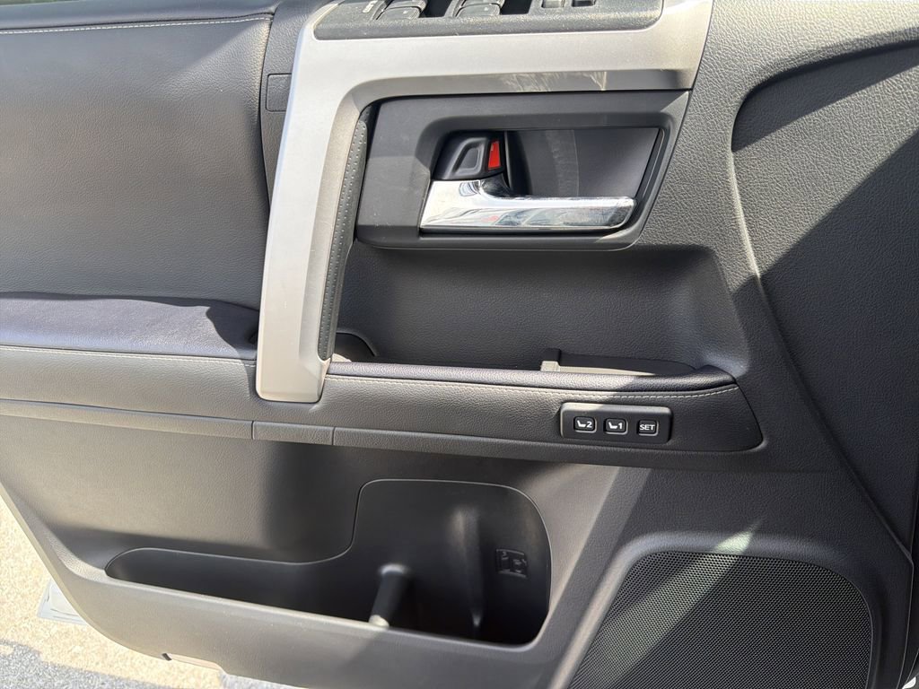 Used 2023 Toyota 4Runner Limited AWD/4WD image 22
