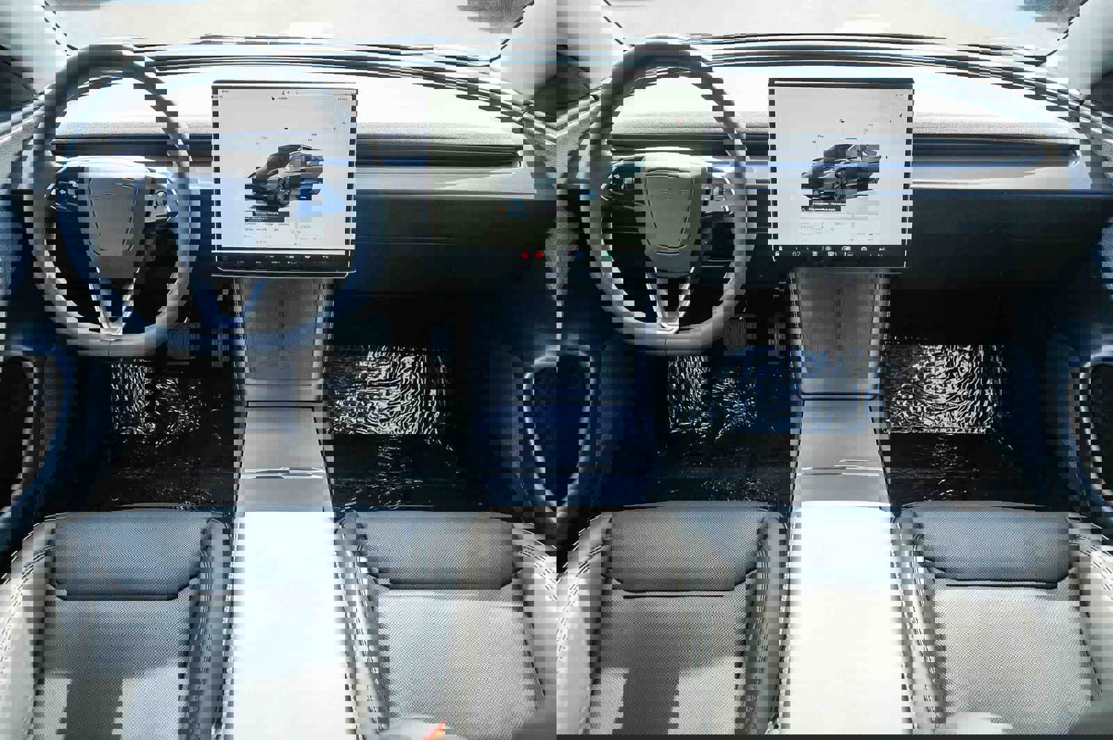 Used 2024 Tesla Model 3 Standard Range image 11