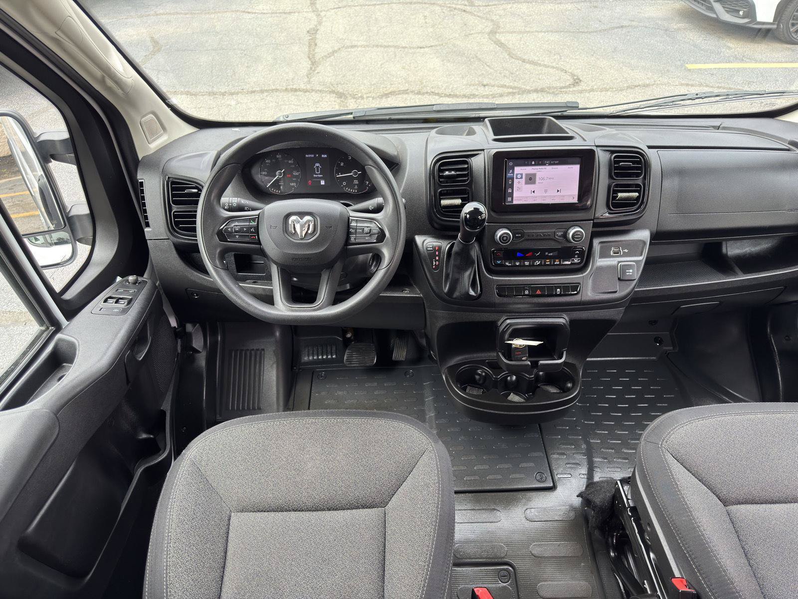 Used 2025 RAM ProMaster 2500 w/ Convenience Group FWD image 18