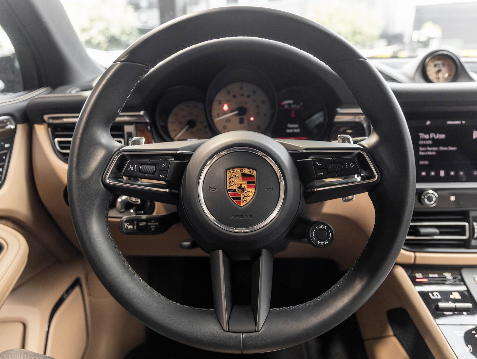 Used 2022 Porsche Macan GTS AWD/4WD image 28
