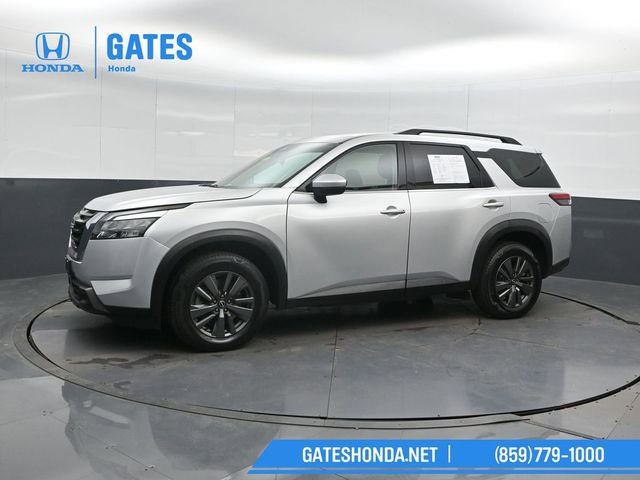 Used 2023 Nissan Pathfinder SV image 7