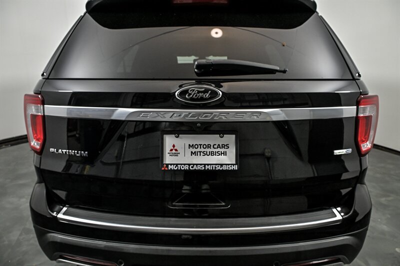 Used 2019 Ford Explorer Platinum AWD/4WD image 8