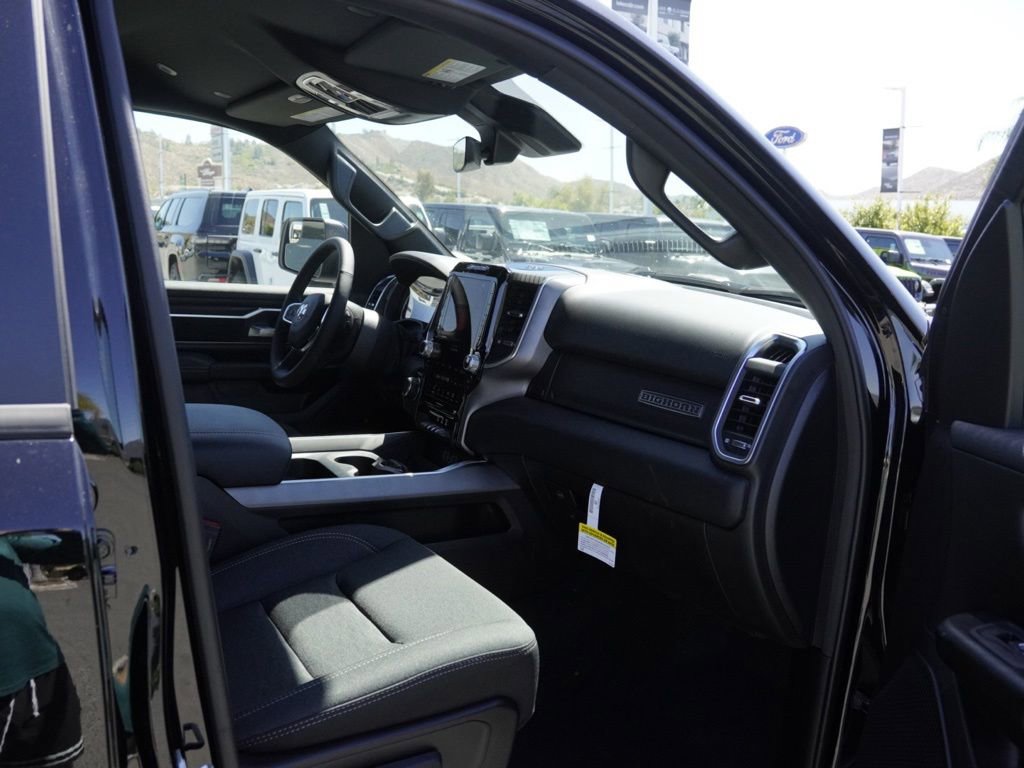 New 2026 RAM 1500 4x4 Crew Cab image 23