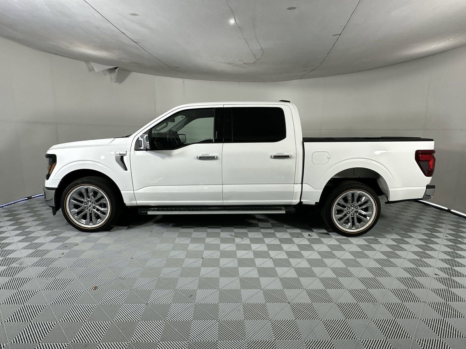 Used 2024 Ford F150 XLT w/ Equipment Group 302A MID RWD image 5