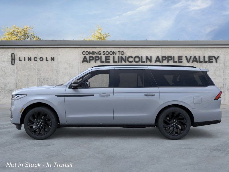 New 2026 Lincoln Navigator L Reserve AWD/4WD image 3