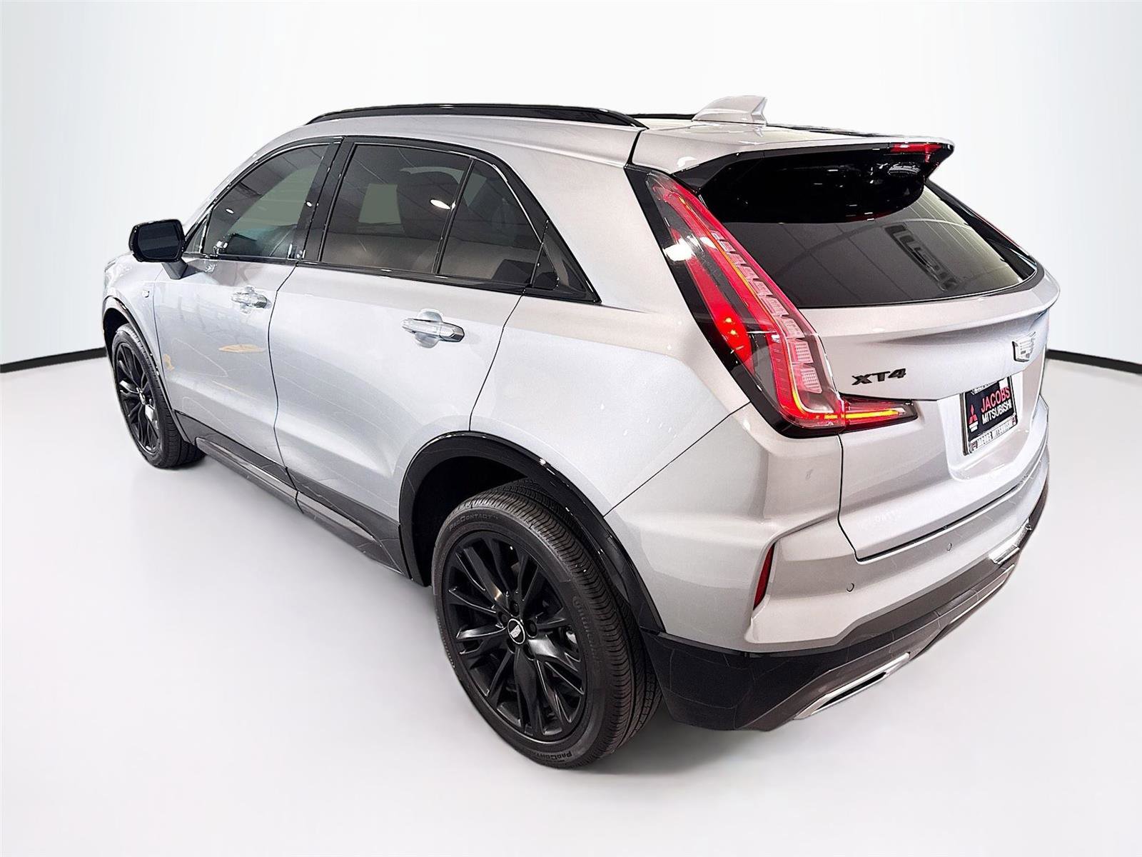 Used 2025 Cadillac XT4 Sport w/ LPO, Onyx Lite Package image 3