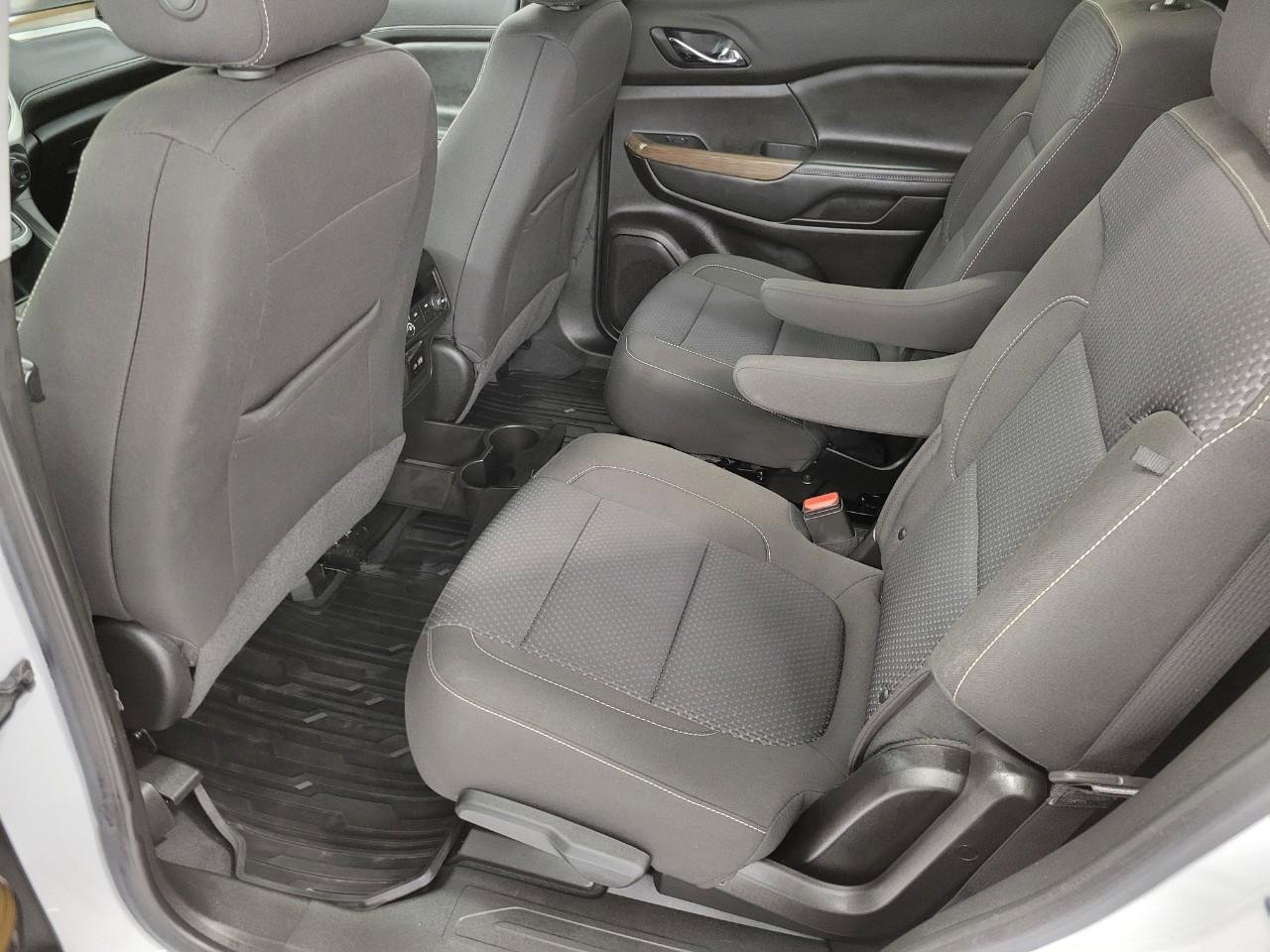 Certified 2023 GMC Acadia SLE w/ Driver Convenience Package image 22