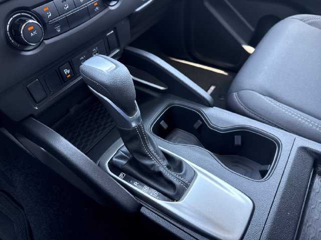 Certified 2025 Nissan Frontier SV RWD image 23