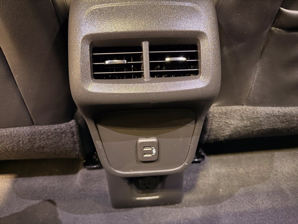Used 2022 Chevrolet Equinox RS w/ RS Leather Package FWD image 22