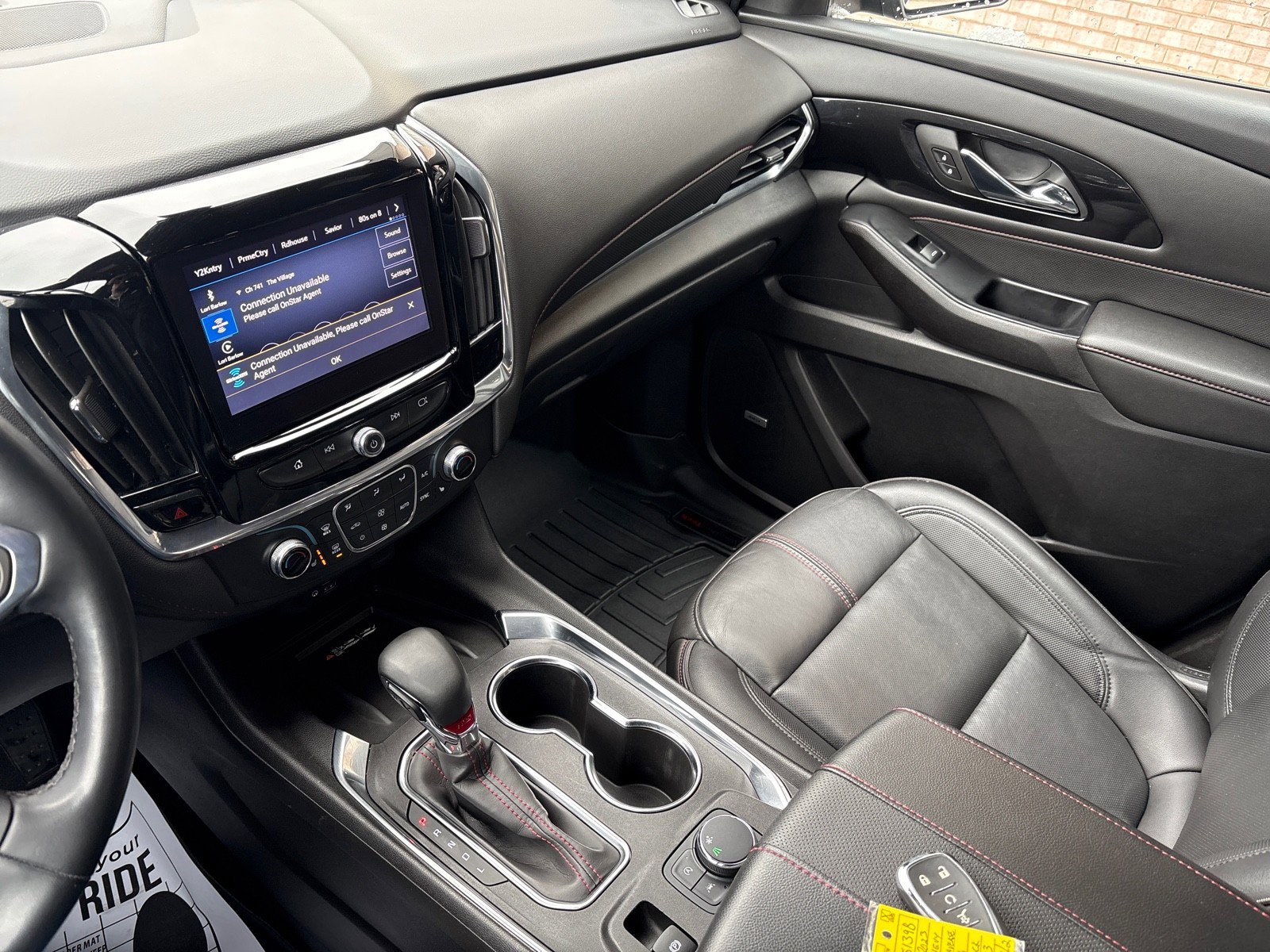 Used 2023 Chevrolet Traverse RS image 19