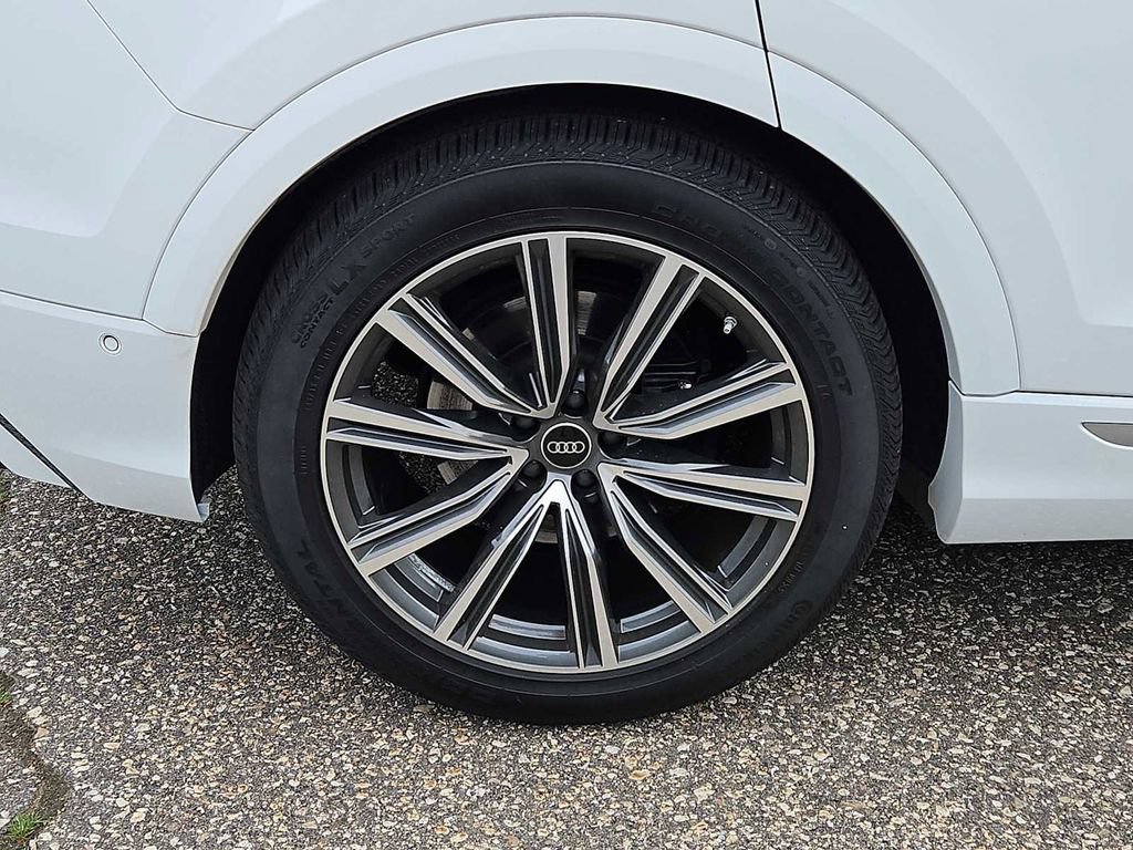 Certified 2023 Audi SQ8 Premium Plus w/ Executive Package AWD/4WD image 8