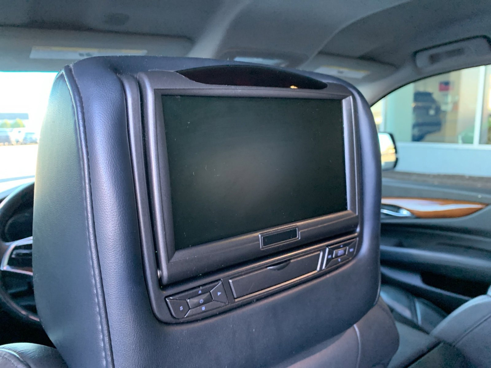 Used 2017 Cadillac Escalade ESV 4WD image 20