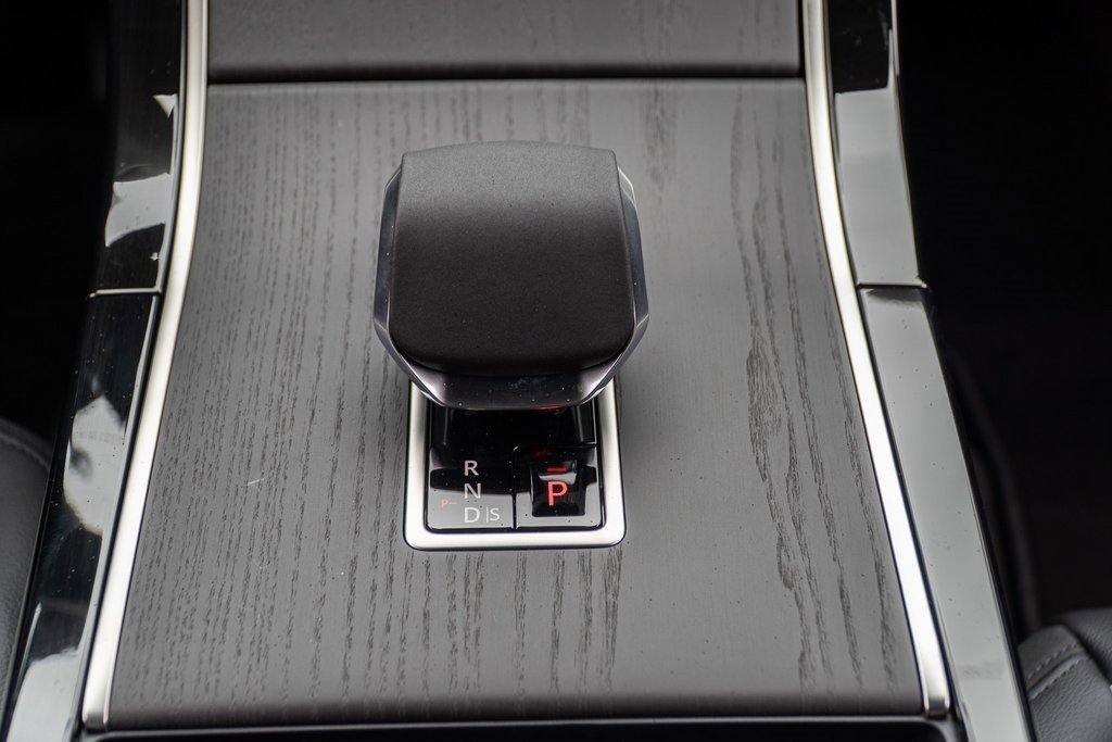 Certified 2026 Land Rover Range Rover Velar S AWD/4WD image 18