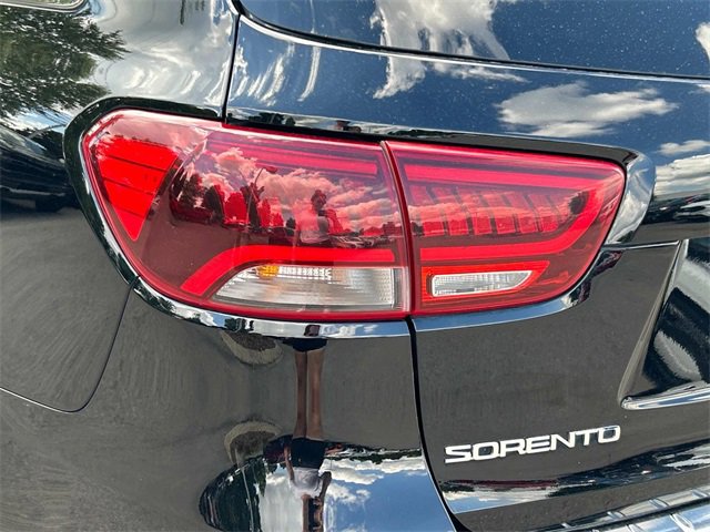 Used 2019 Kia Sorento SX image 11