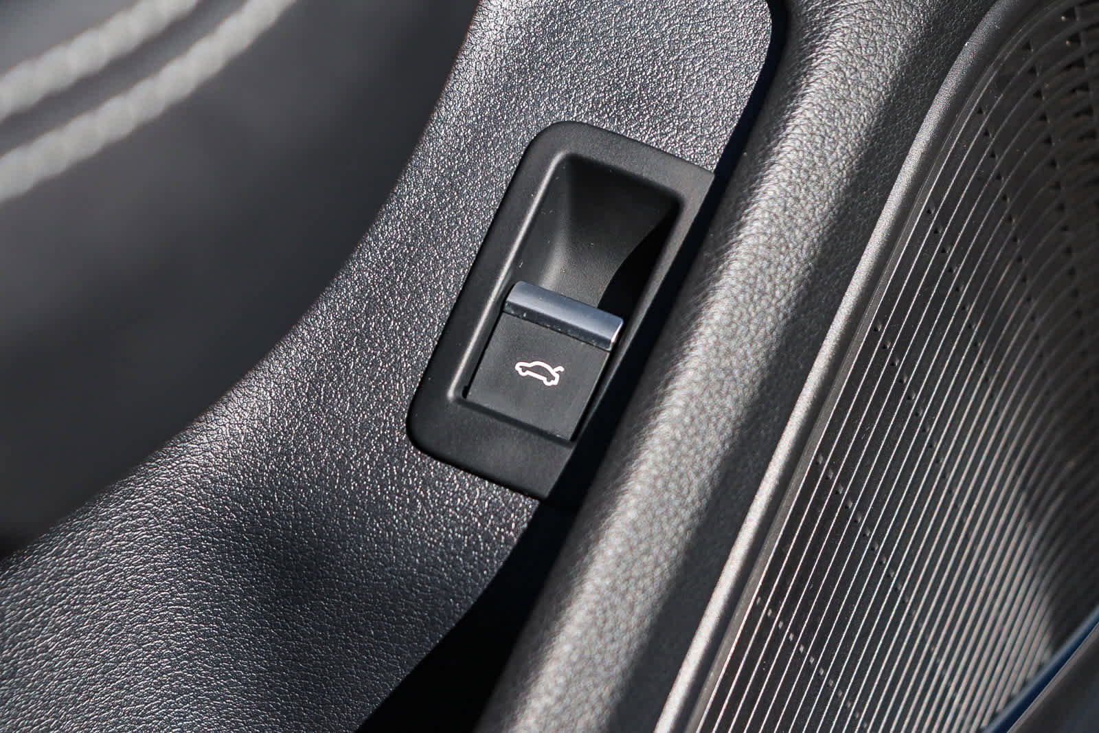 Used 2020 Audi S4 Premium Plus w/ Premium Plus Package image 29