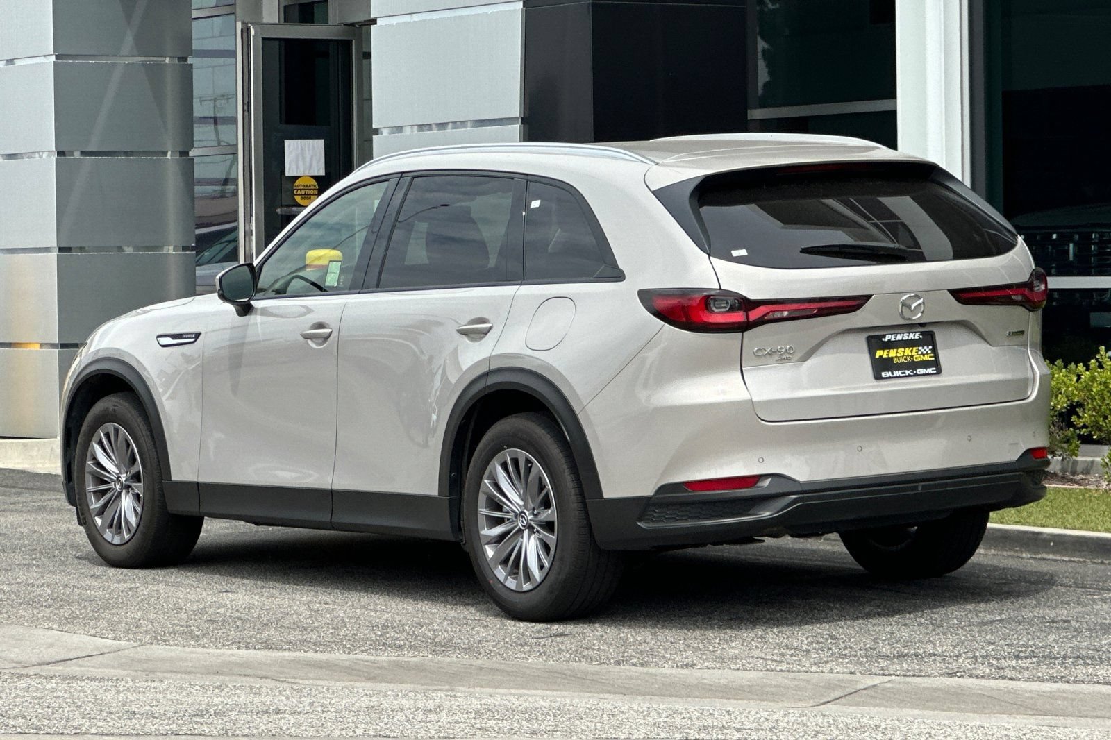 Used 2025 MAZDA CX-90 3.3 Turbo w/ Preferred Package AWD/4WD image 6